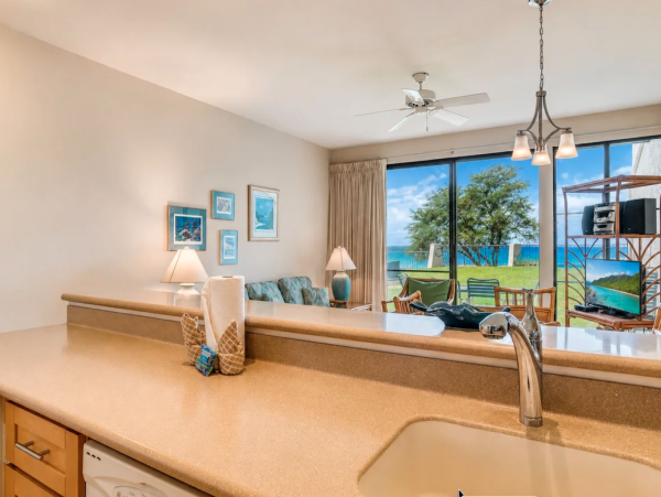 Luxury Maui Retreat in Kahana - Perfect for Large Groups